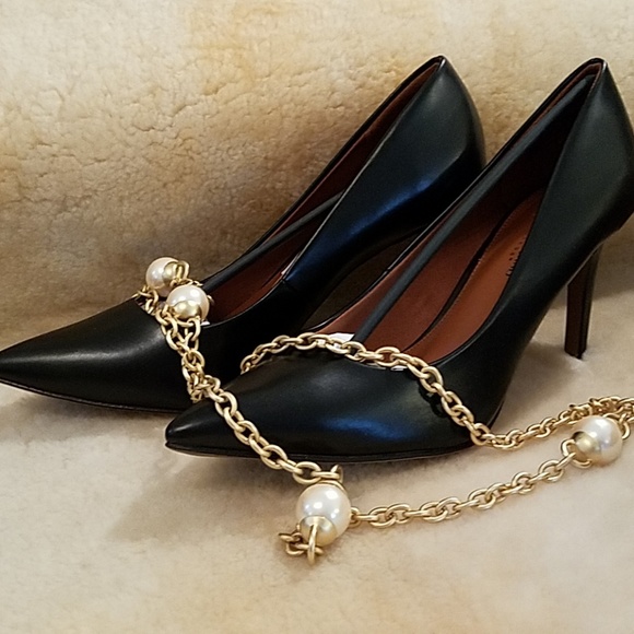 Christian Siriano Shoes - NWT Christian Siriano Habitude in Black